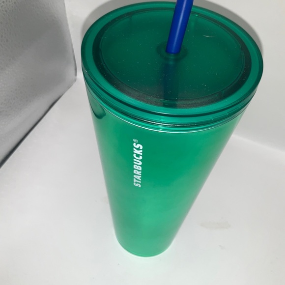 Starbucks Summer 2022 Fame Lime Green 24oz Venti Tumbler Shiny Cold Cup NEW - Picture 3 of 3